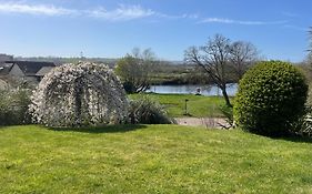 River Retreat Apartment Exeter - River Views & Parking